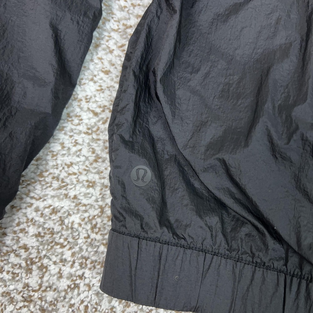 Lululemon Jacket Womens 4 Black Hooded Full Zip Lightweight Windbreaker Refined - Picture 5 of 9